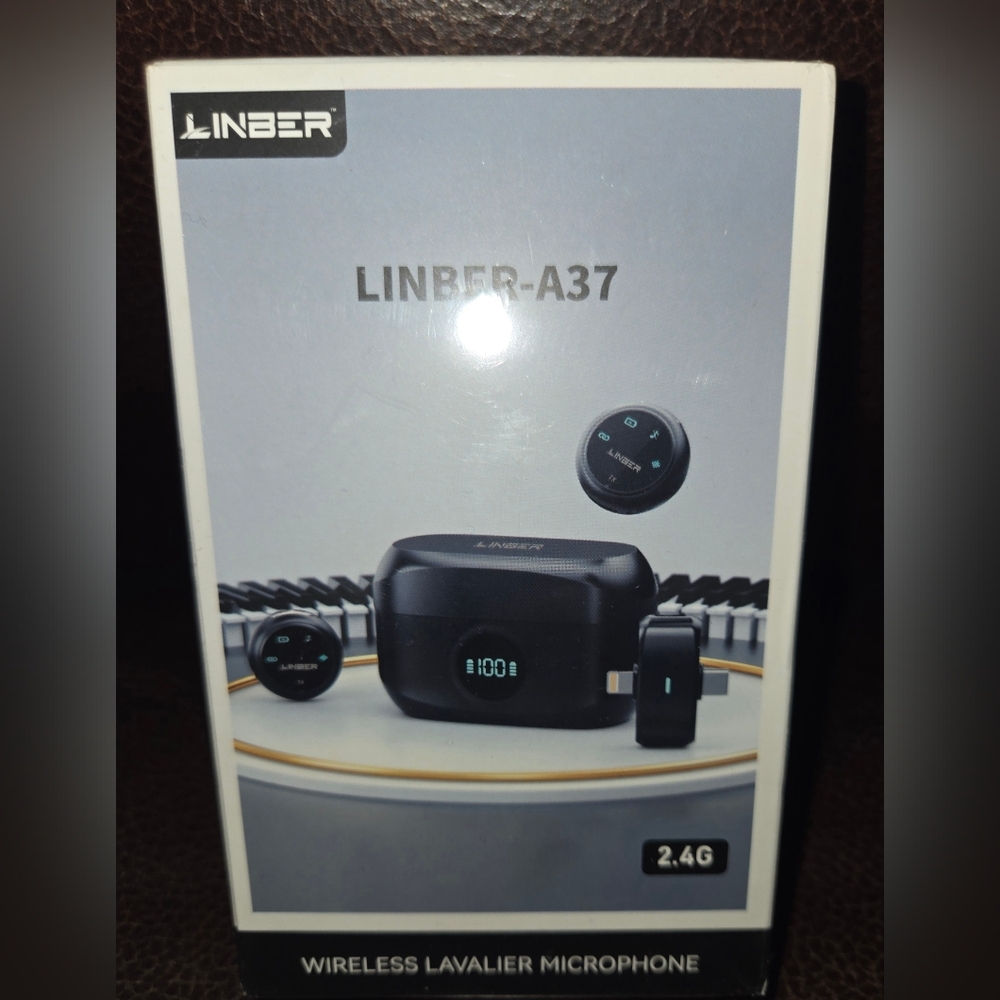Lavalier Microphone System with Digital Display